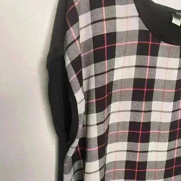 Torrid Plaid Print Knit Back Short Sleeve Top 2 2X 18/20 - Picture 5 of 7